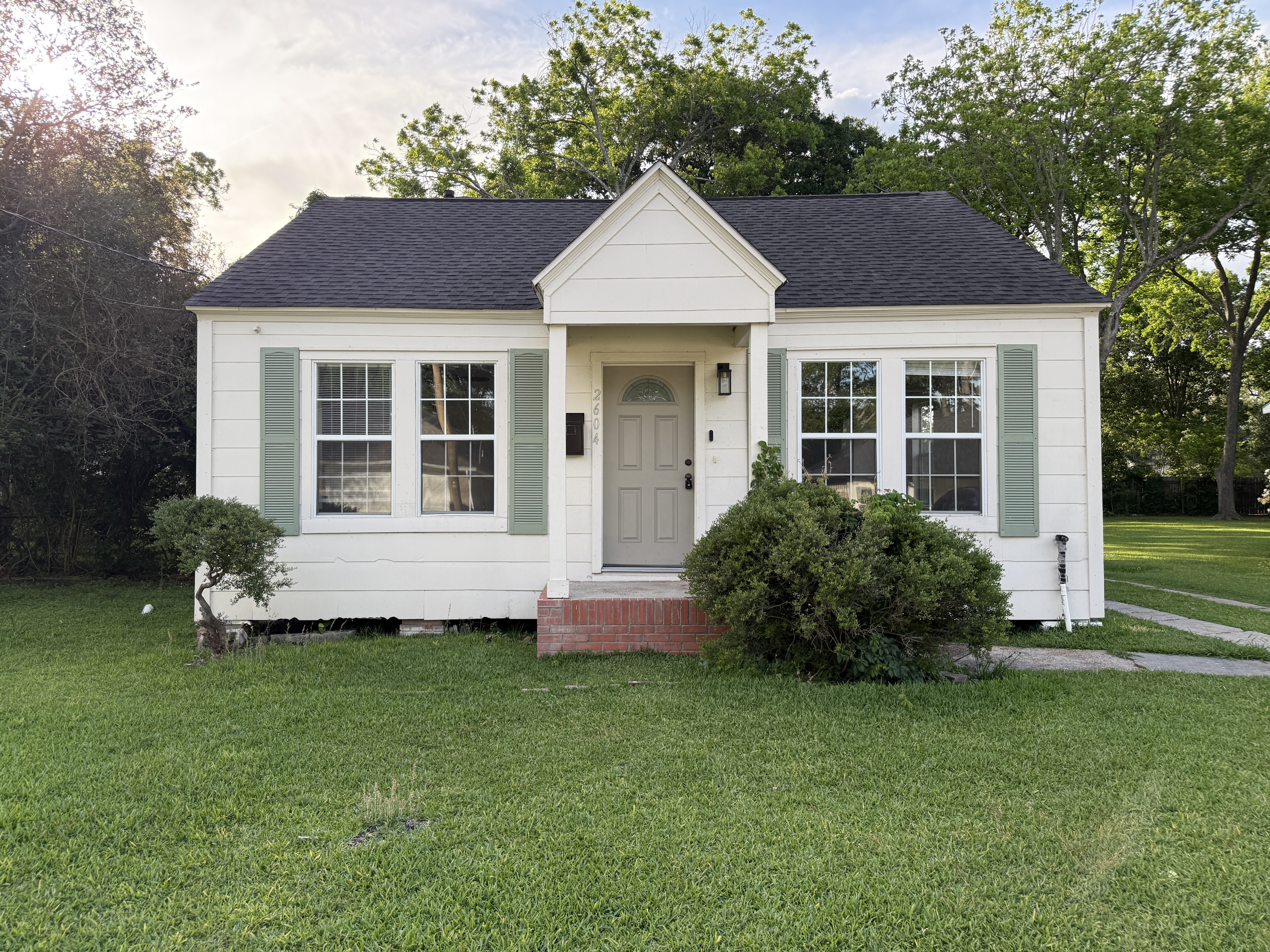 Property main image