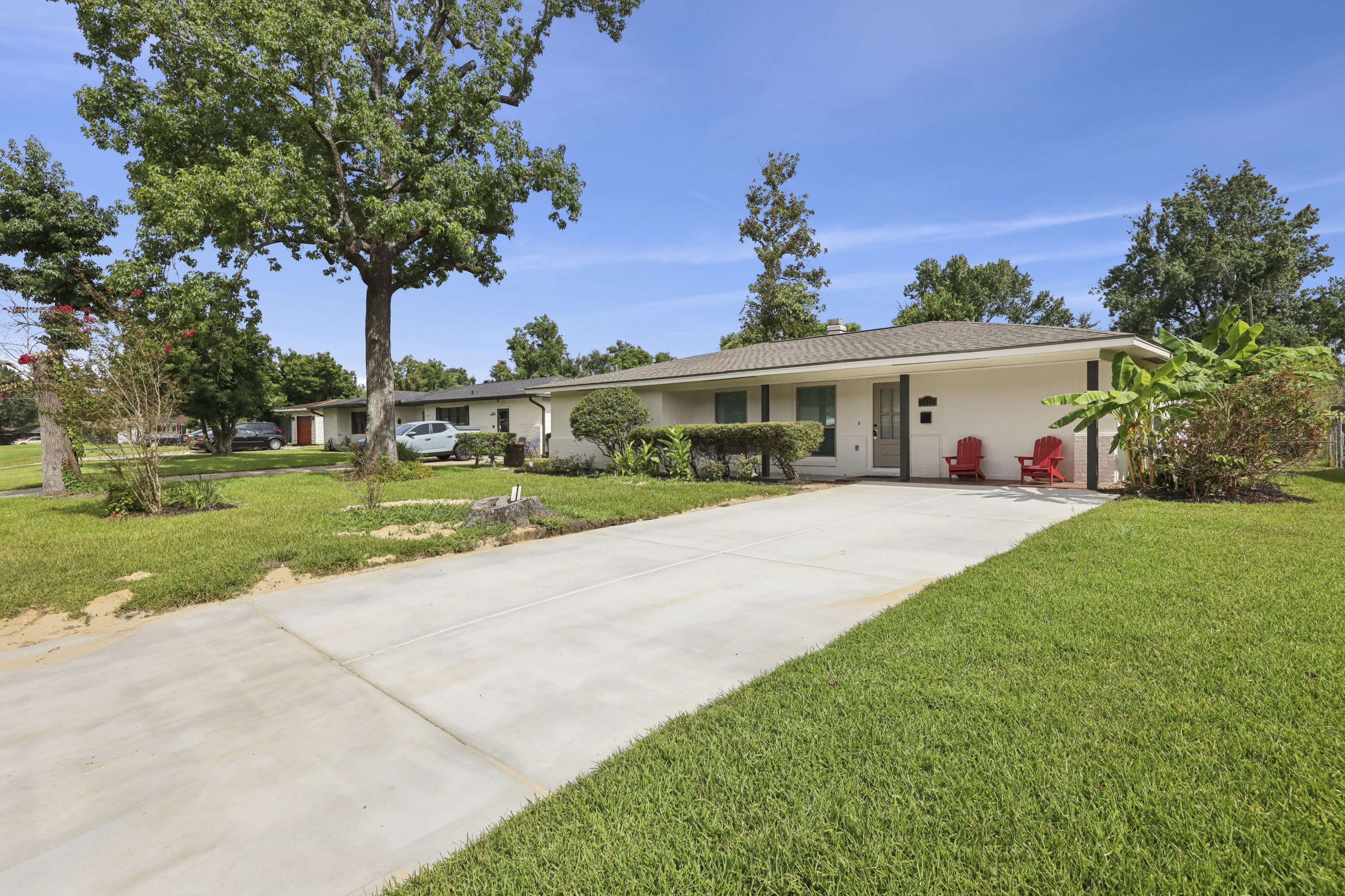 5475 Sunbury Drive